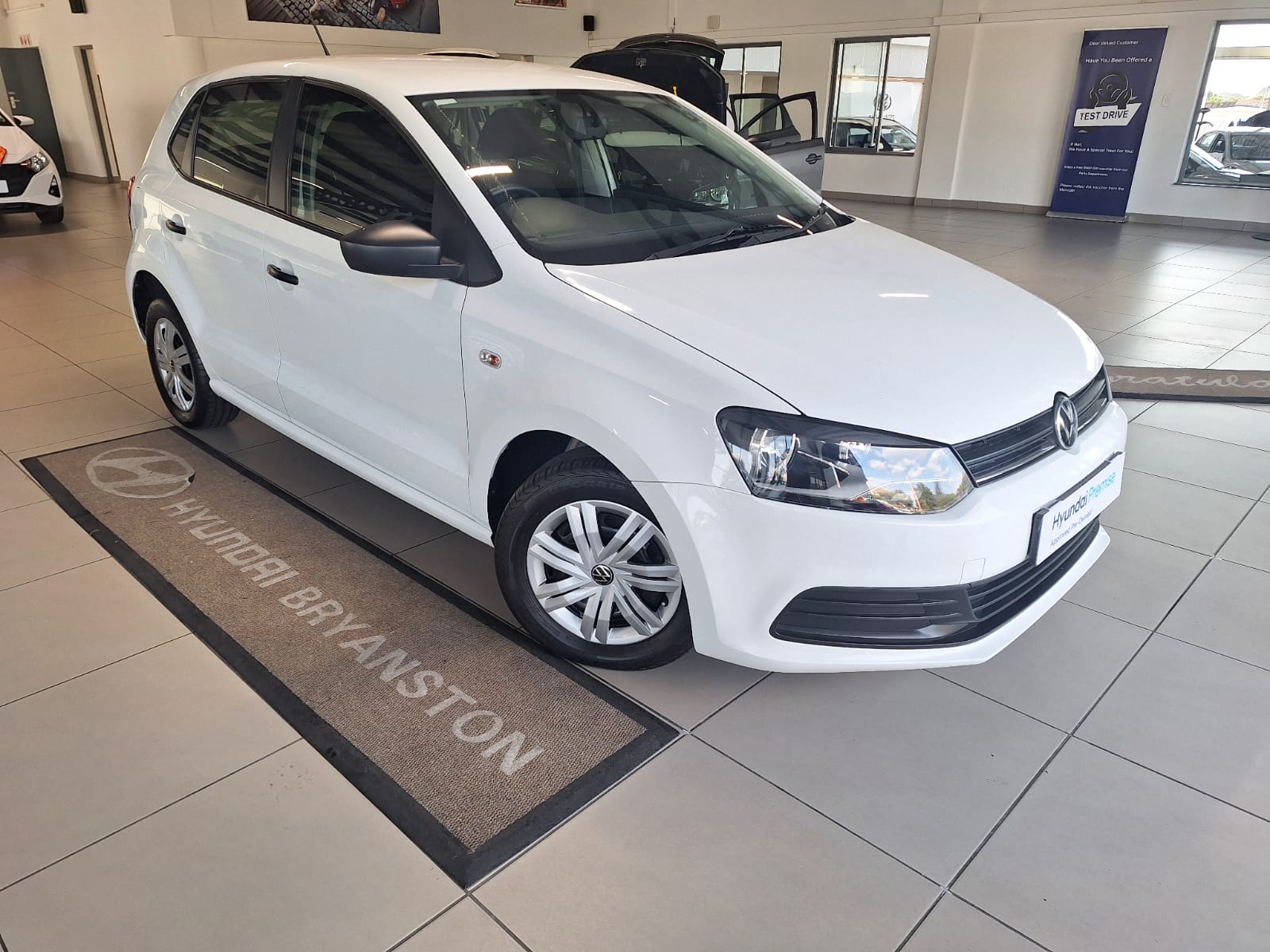 Volkswagen (VW) Polo Vivo 1.4 Hatch Trendline 5 Door