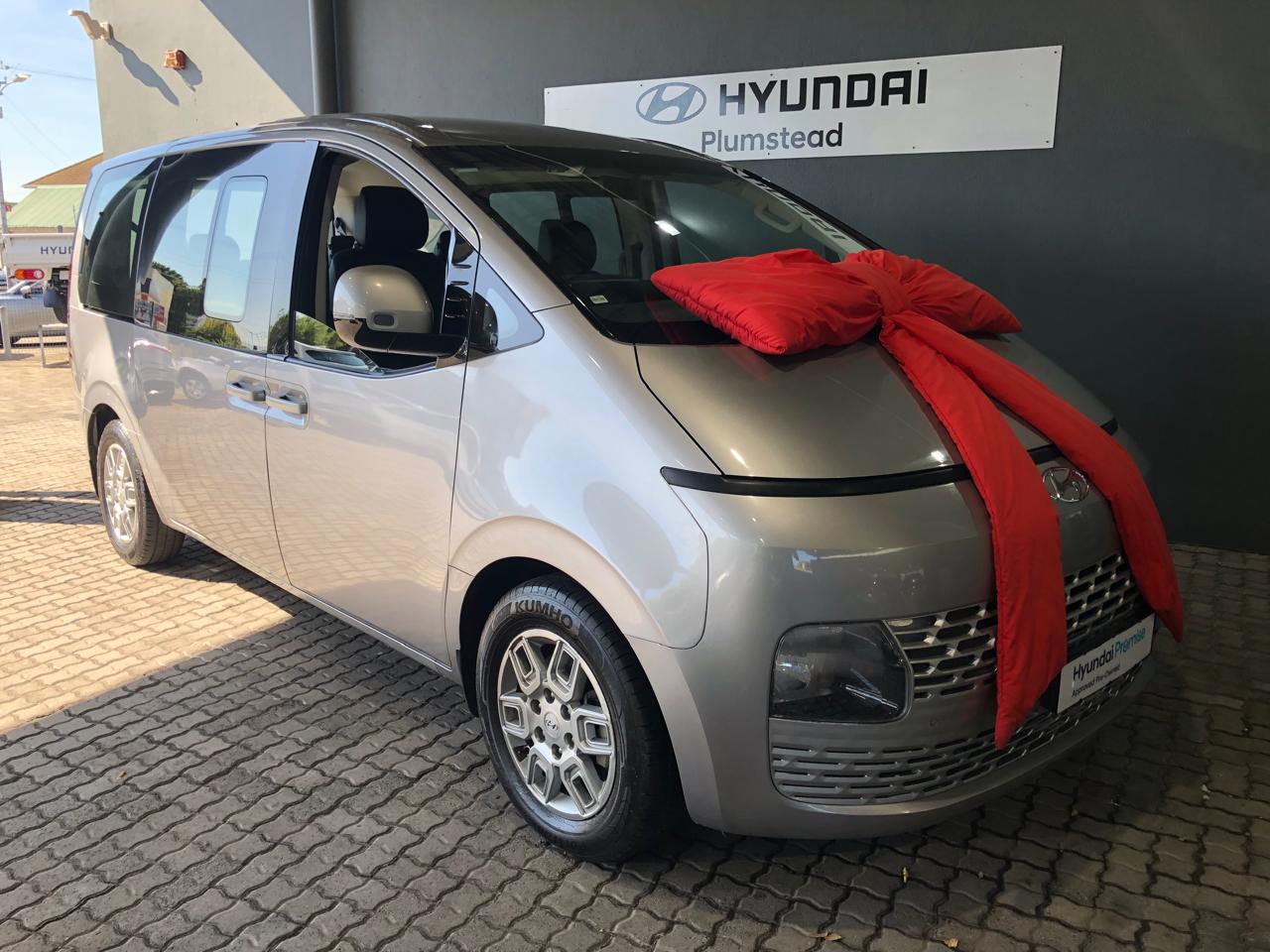 Hyundai Staria 2.2D Executive (9 Seater)