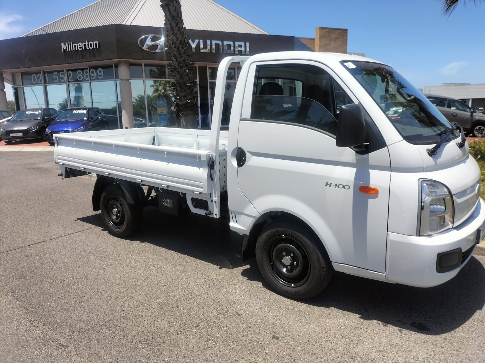 Hyundai H100 2.6 D Euro II Dropside Aircon