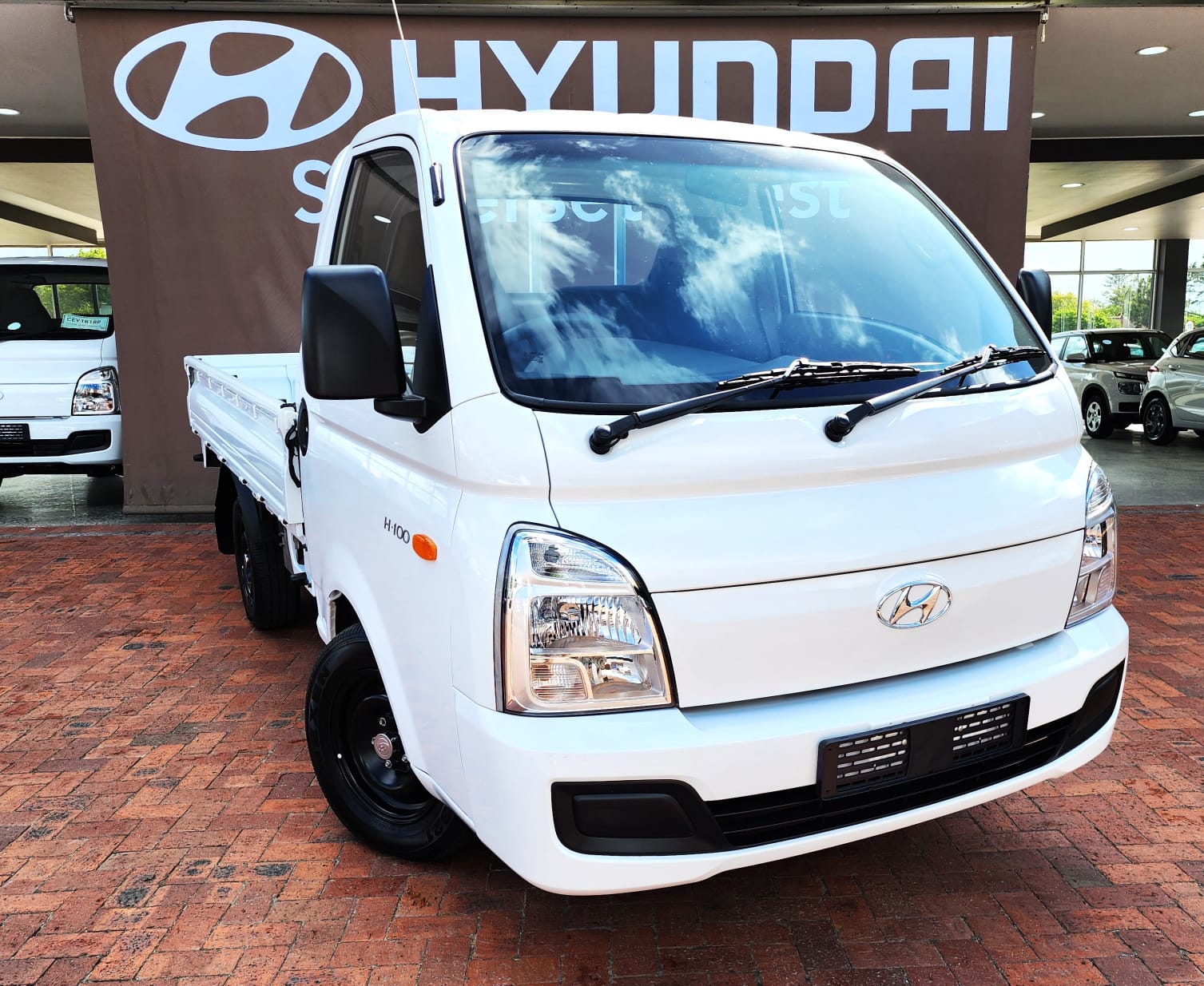 Hyundai H100 2.6 D Euro II Dropside Aircon