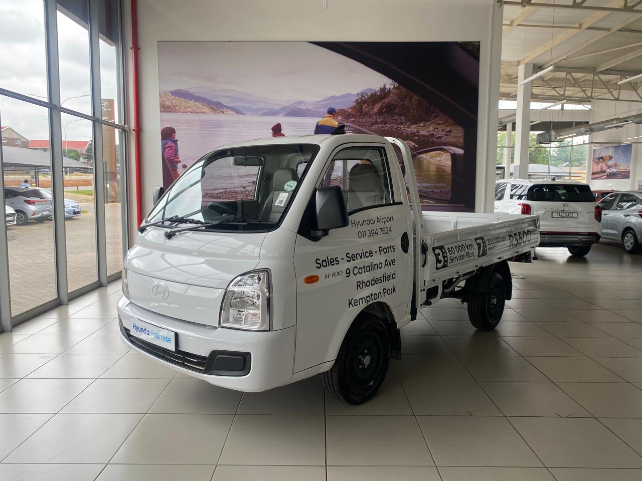 Hyundai H100 2.6 D Euro II Dropside Aircon