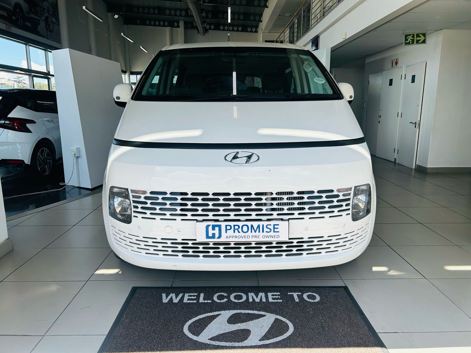 Hyundai Staria 2.2D Executive (9 Seater)