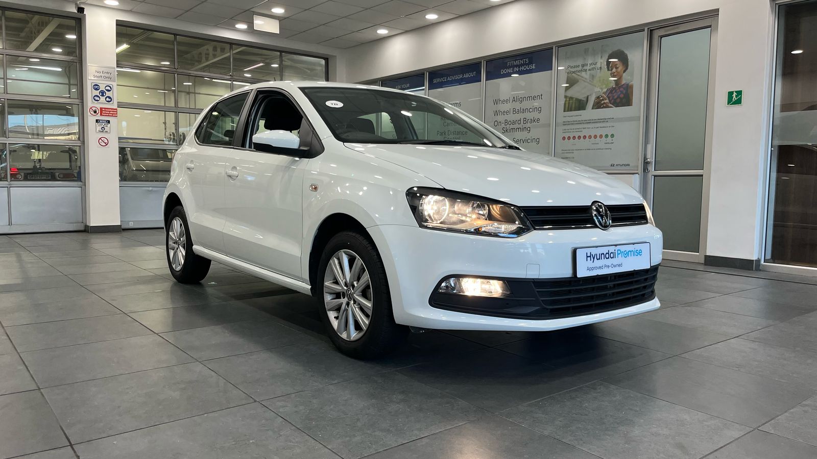 Volkswagen (VW) Polo Vivo 1.6 Hatch Comfortline Tiptronic 5 Door