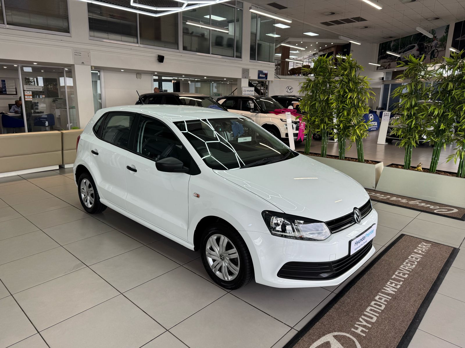 Volkswagen (VW) Polo Vivo 1.4 Hatch Trendline 5 Door