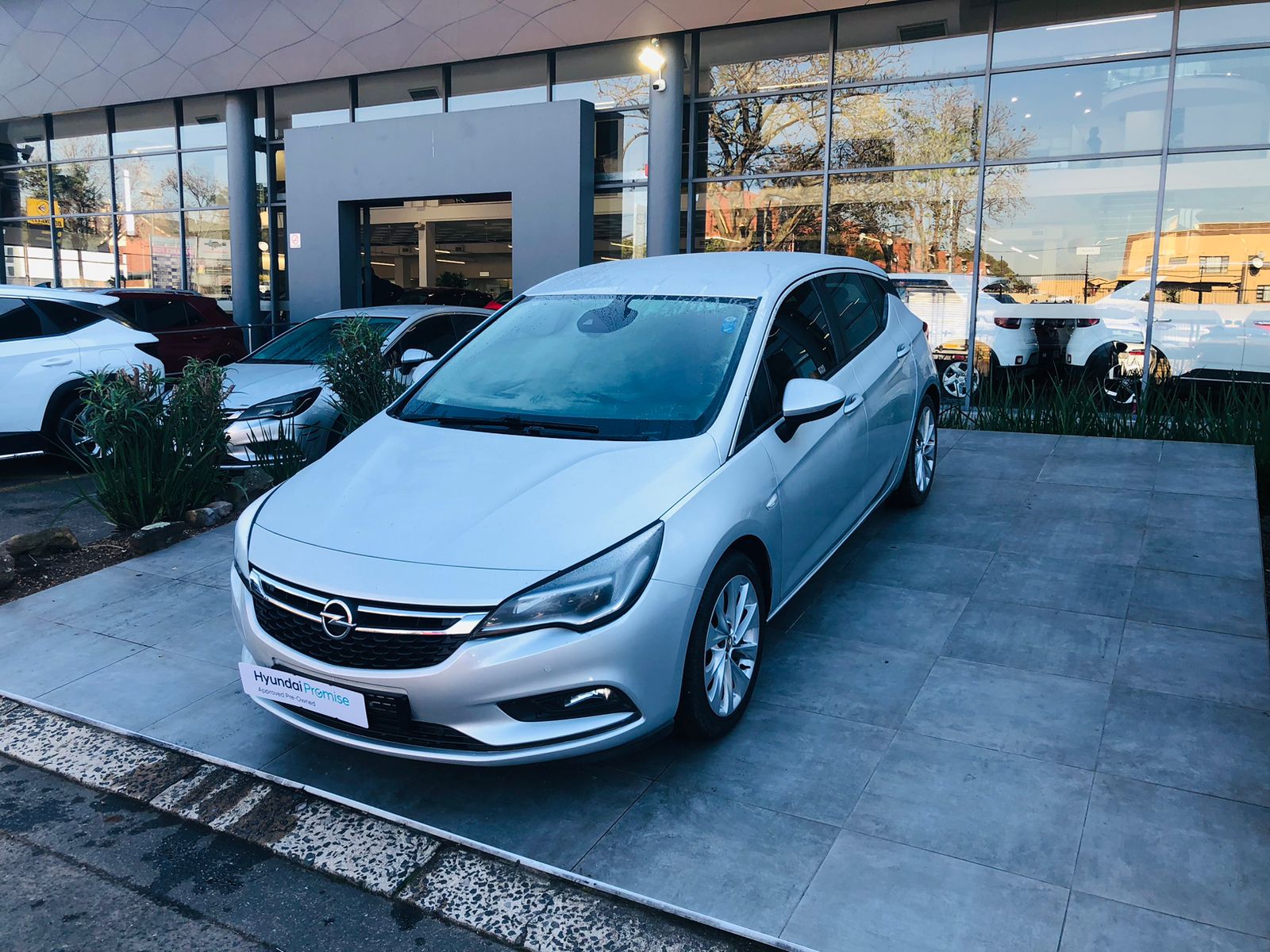 Opel Astra 1.0 Enjoy 5 Door