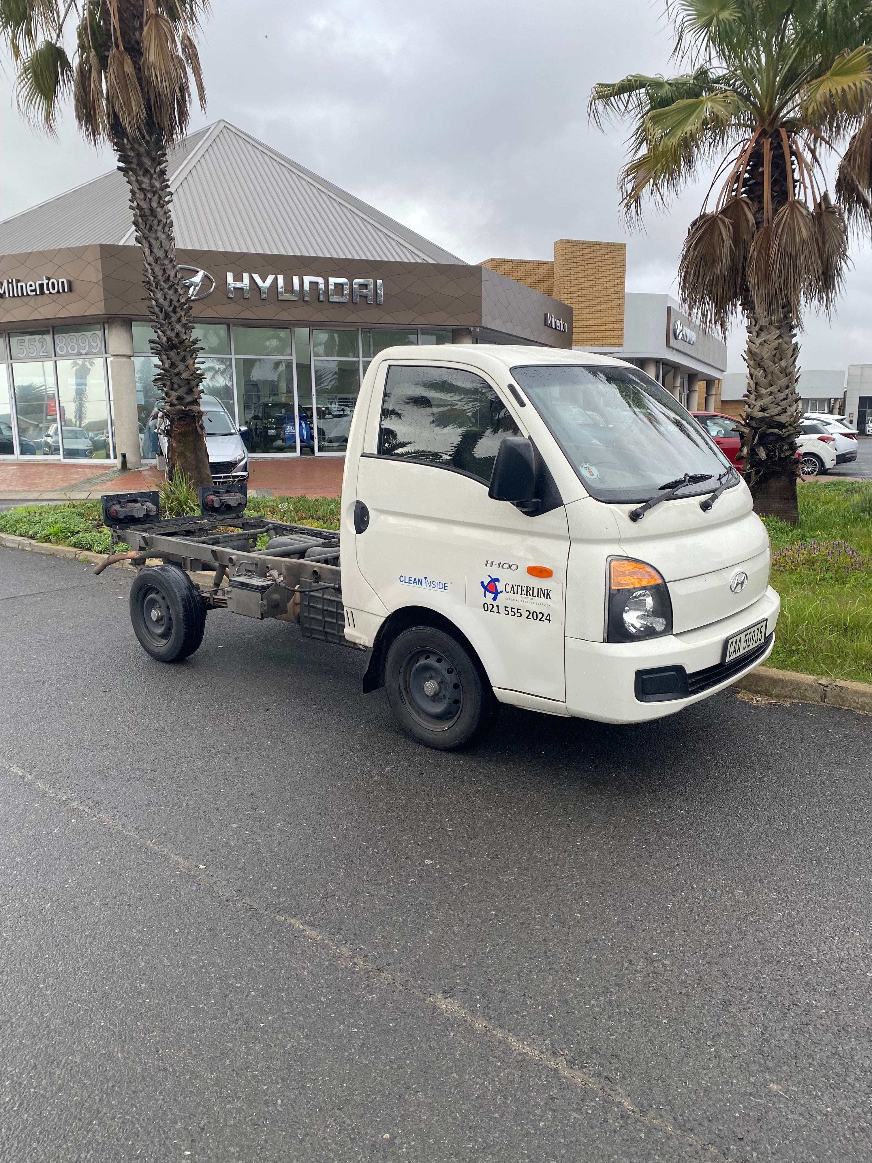 Hyundai H100 2.6 D Euro II Dropside Aircon