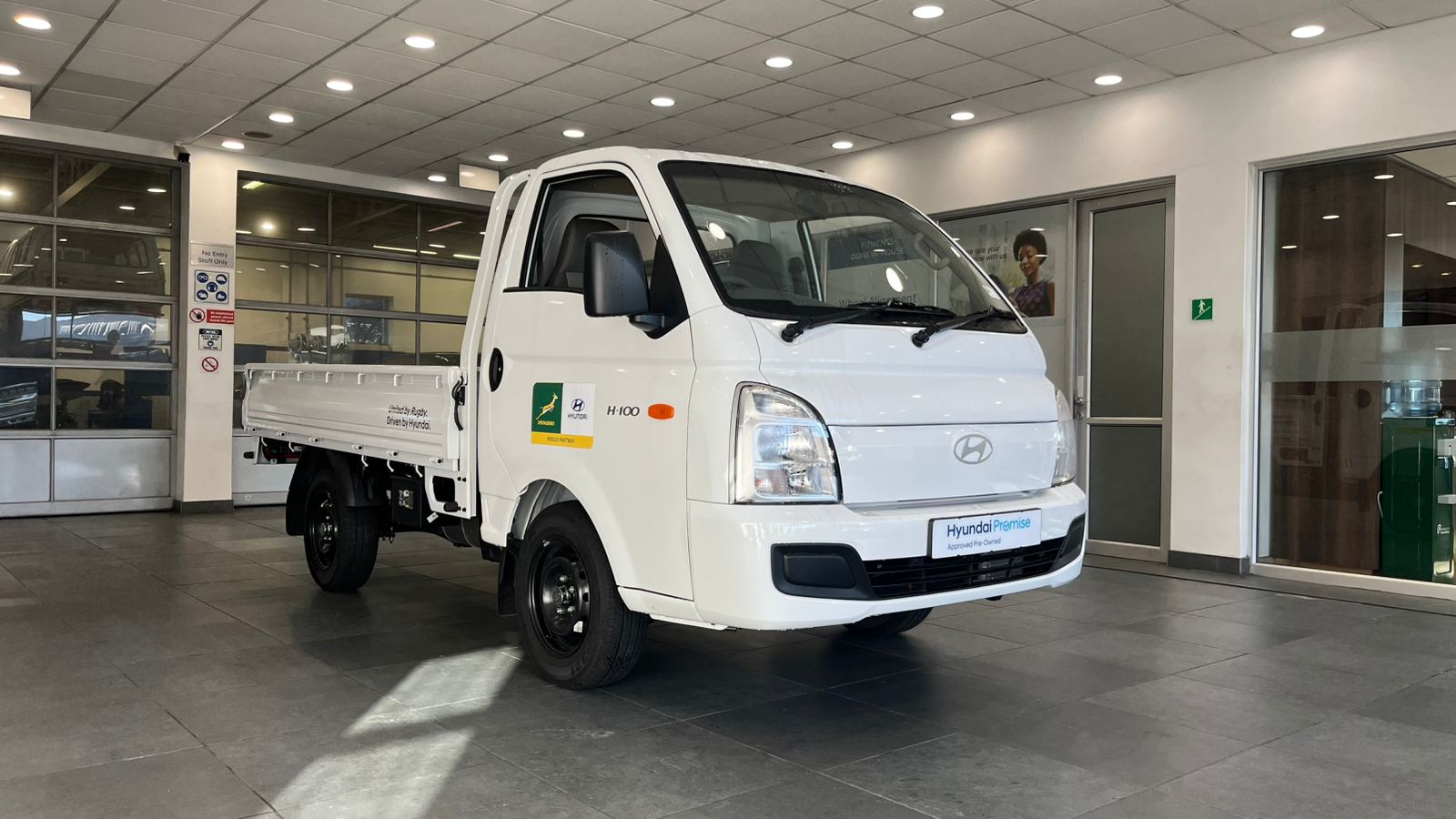 Hyundai H100 2.6 D Euro II Dropside Aircon
