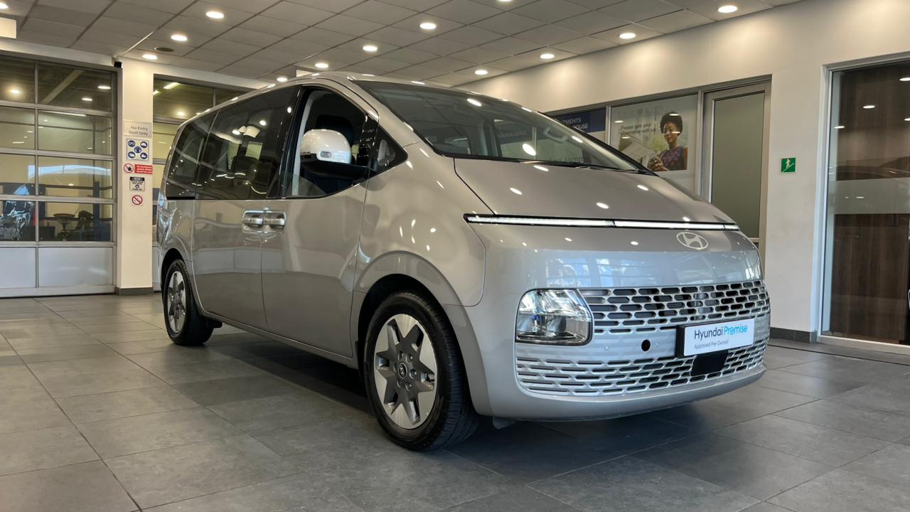 Hyundai Staria 2.2D Elite (9 Seater)