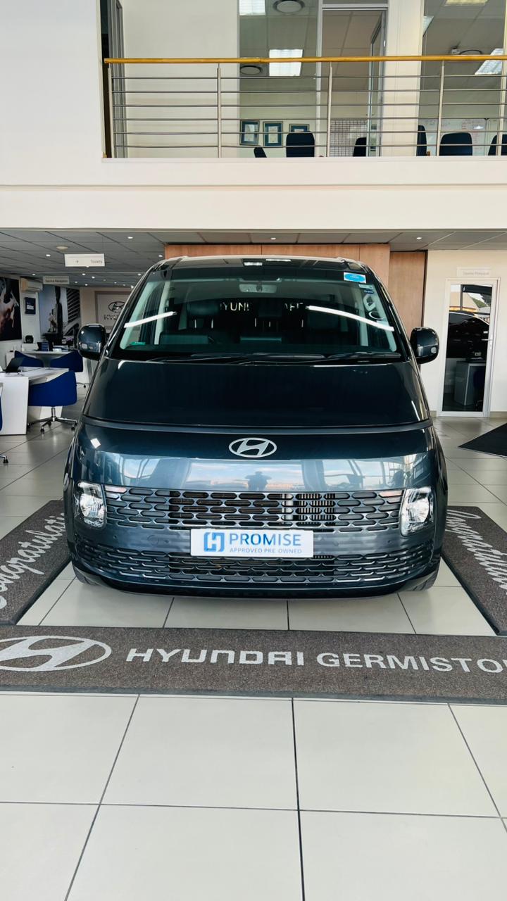 Hyundai Staria 2.2D Executive (9 Seater)