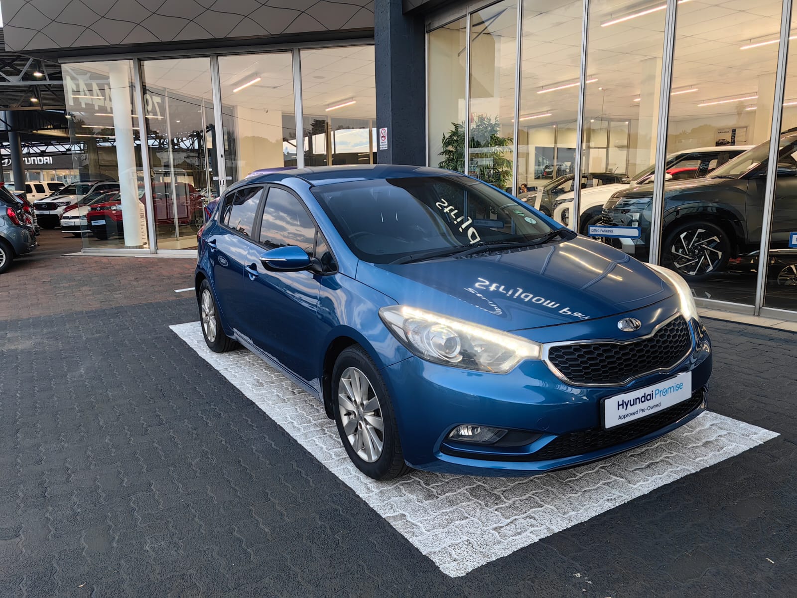 Kia Cerato 1.6 (95 kW) EX Hatch Back