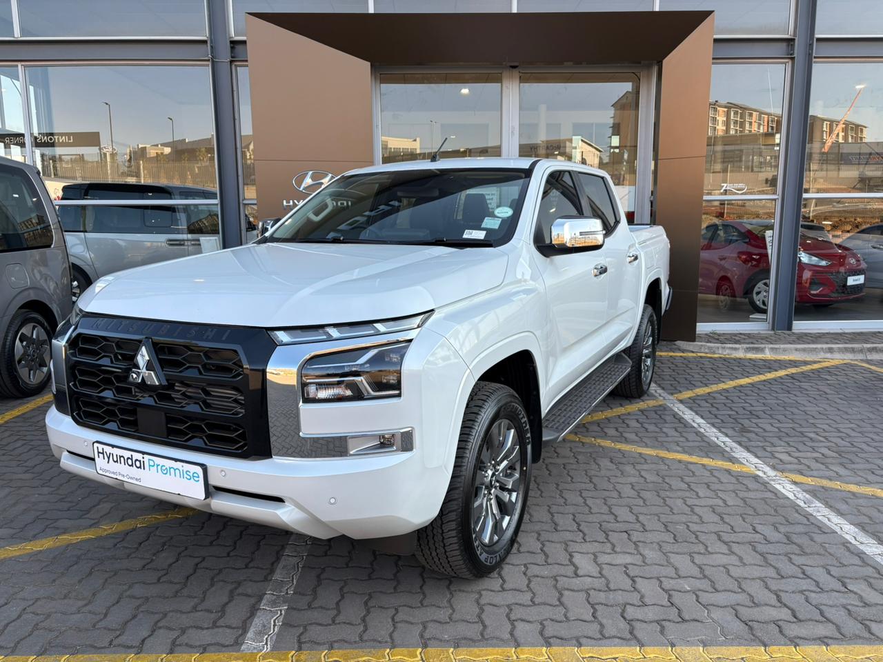 Mitsubishi Triton 2.4 Di-DC GLS Double Cab Auto