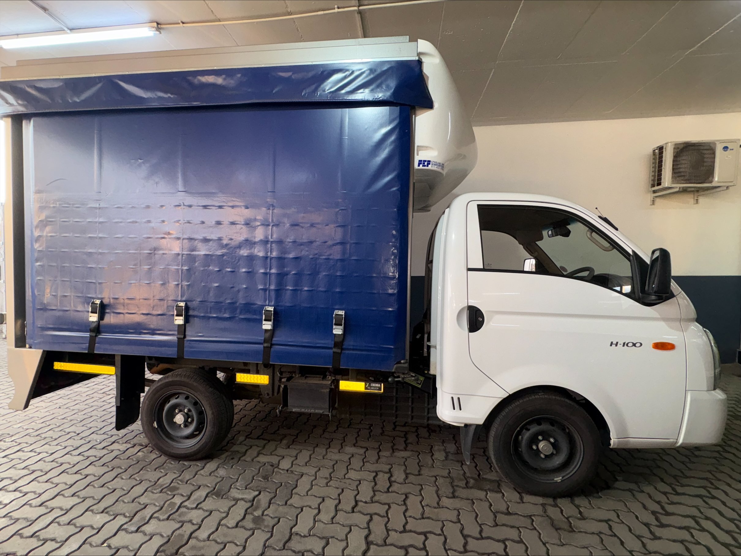 Hyundai H100 2.6D Tautliner A/C