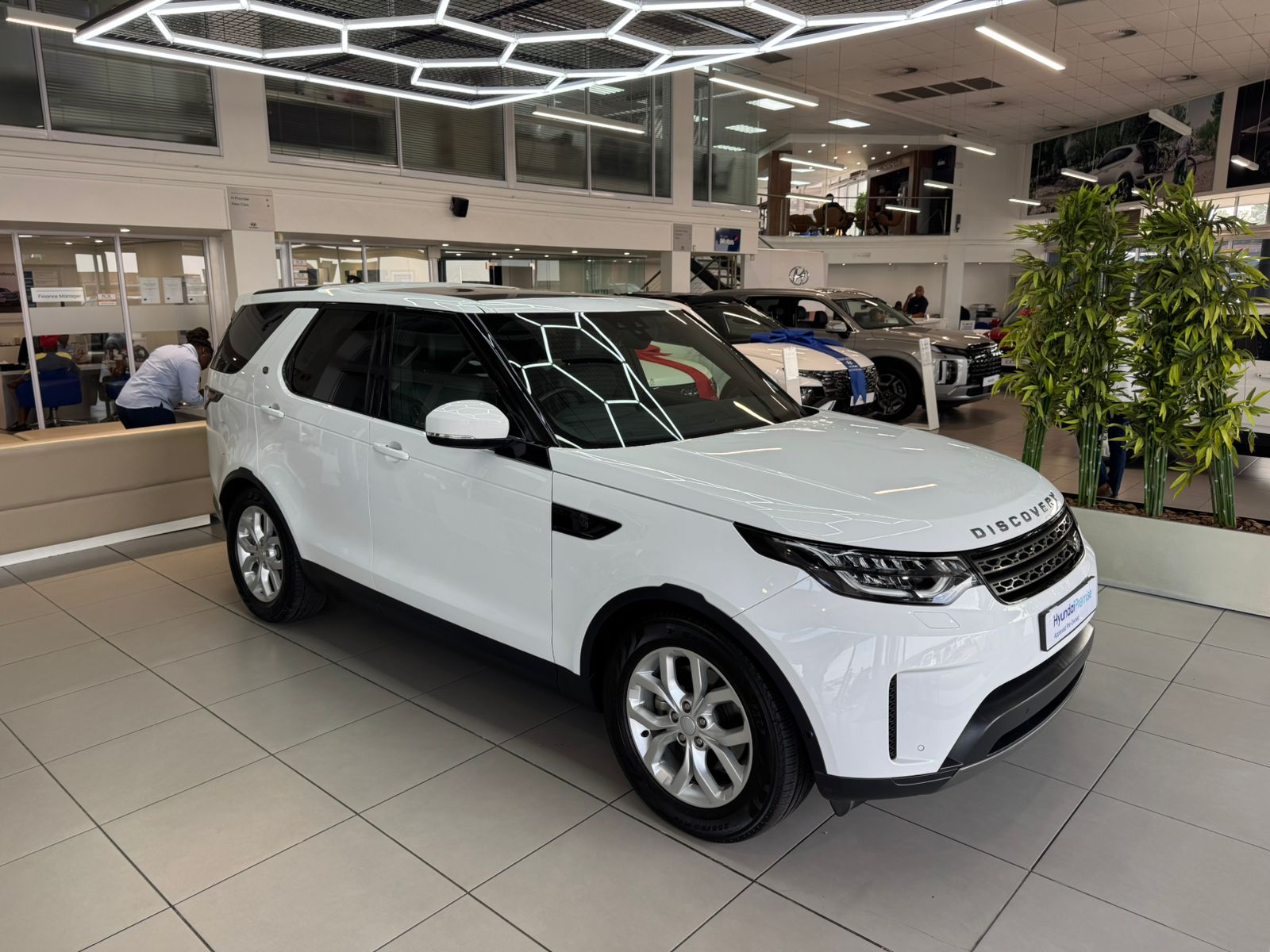 Land Rover Discovery 5 3.0 TD6 SE