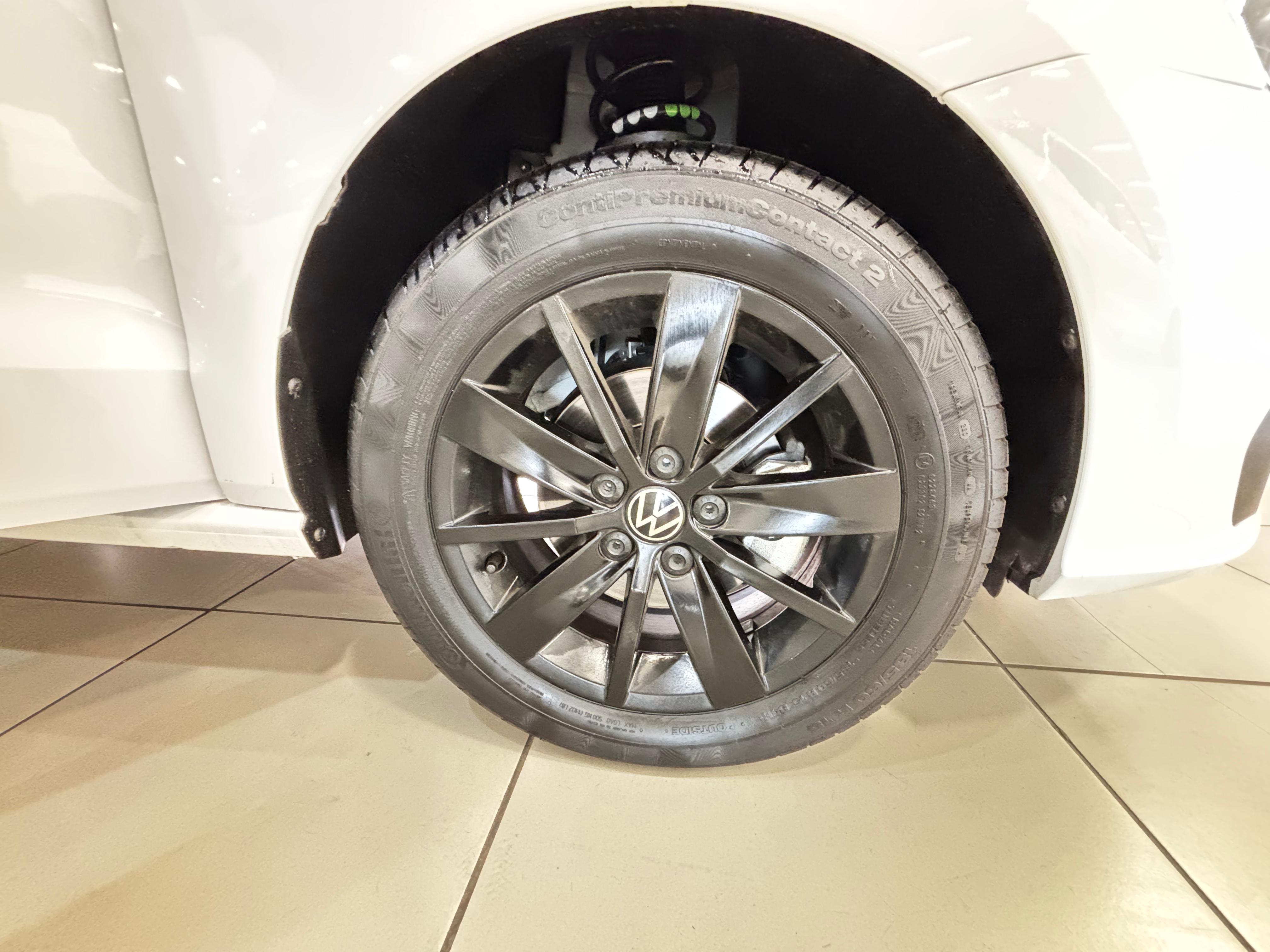 Volkswagen (VW) Polo Vivo 1.4 Hatch Life for sale in Gauteng ...
