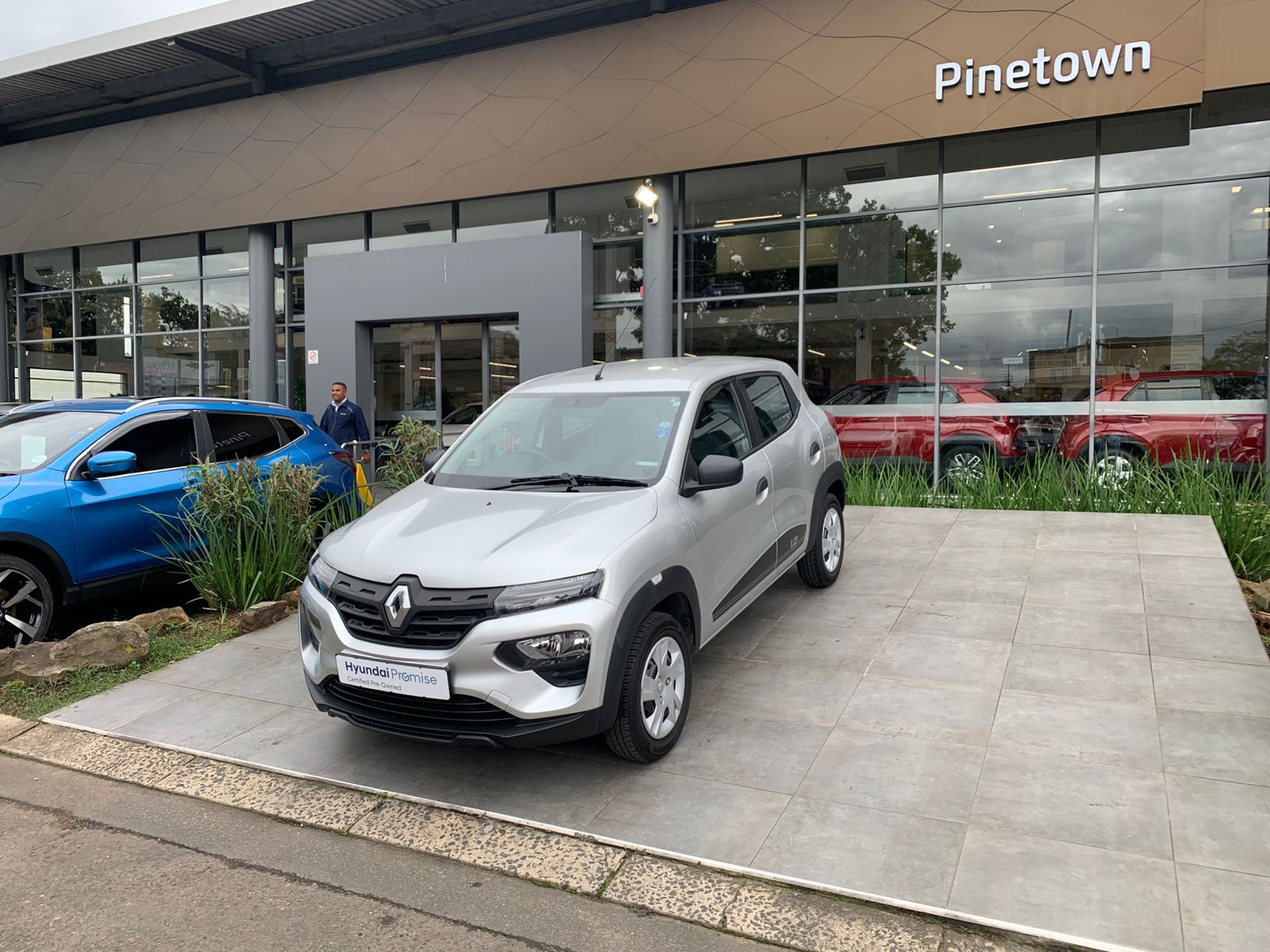 Renault Kwid 1.0 Life 5 Door for sale in Gauteng - Johannesburg ...