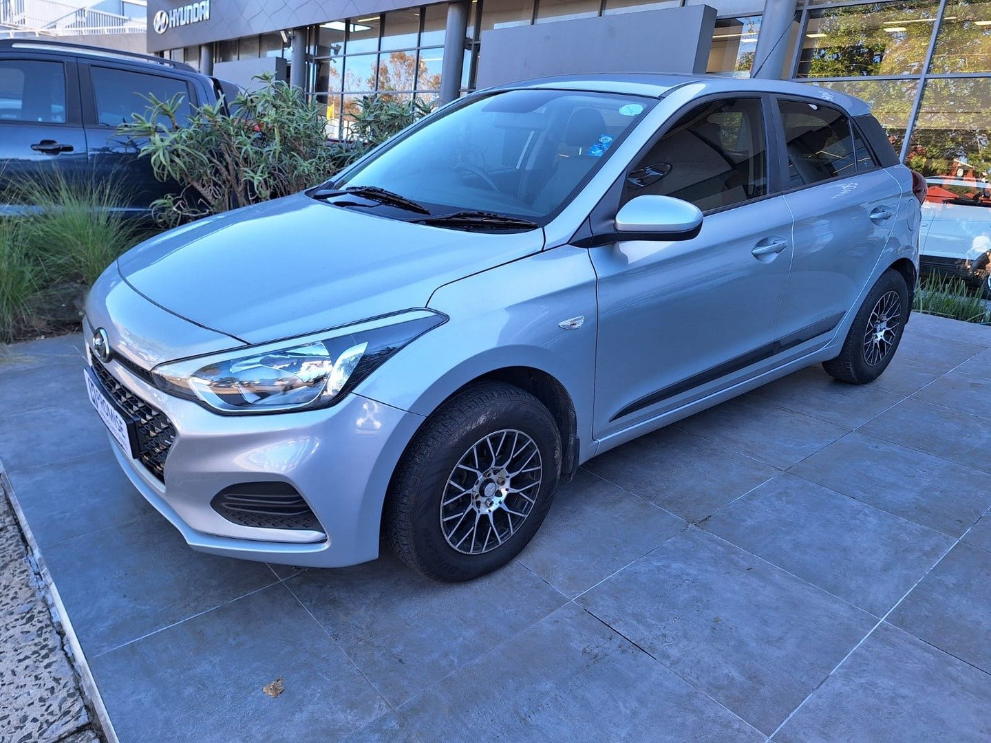 hyundai-i20-1-2-motion-for-sale-r-199-990-carfind-co-za