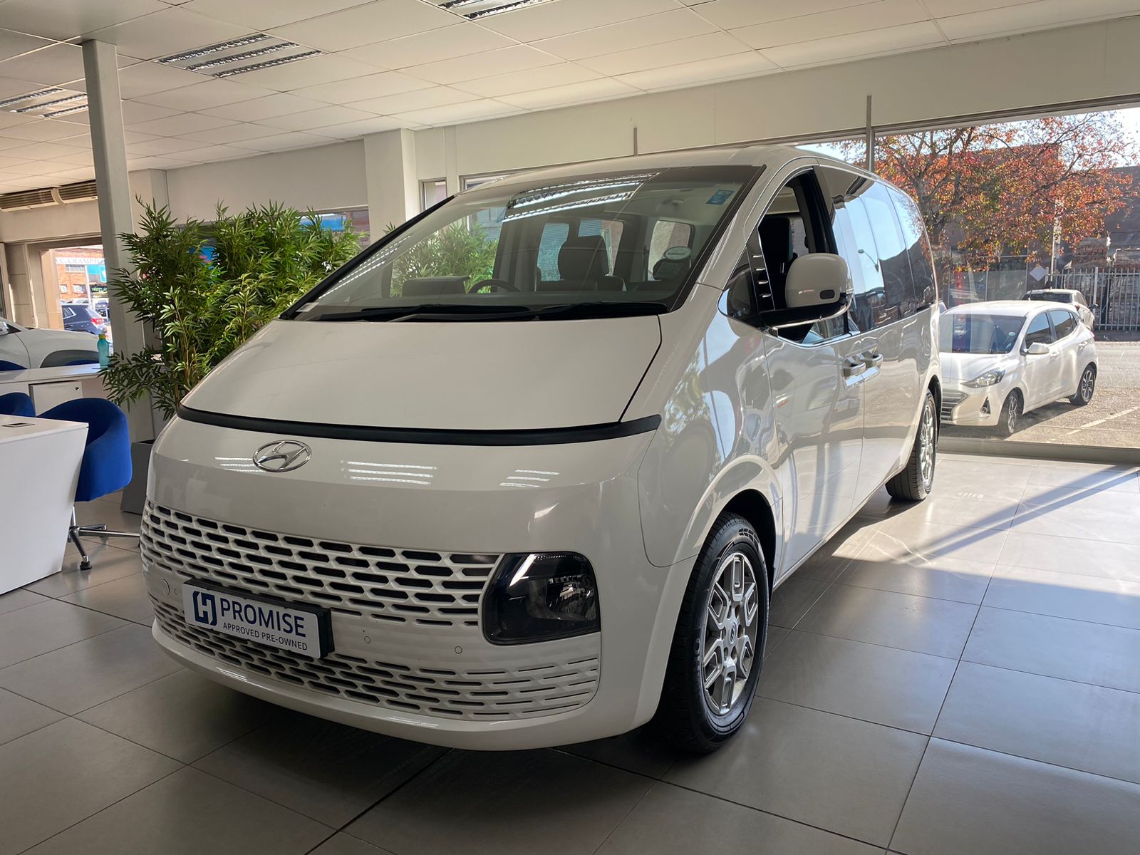 Hyundai Staria 2.2D Executive (9 Seater)