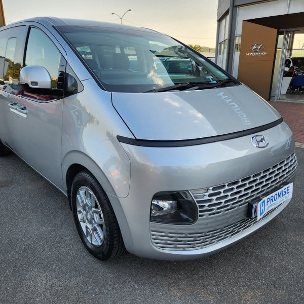 Hyundai Staria 2.2D Executive (9 Seater)