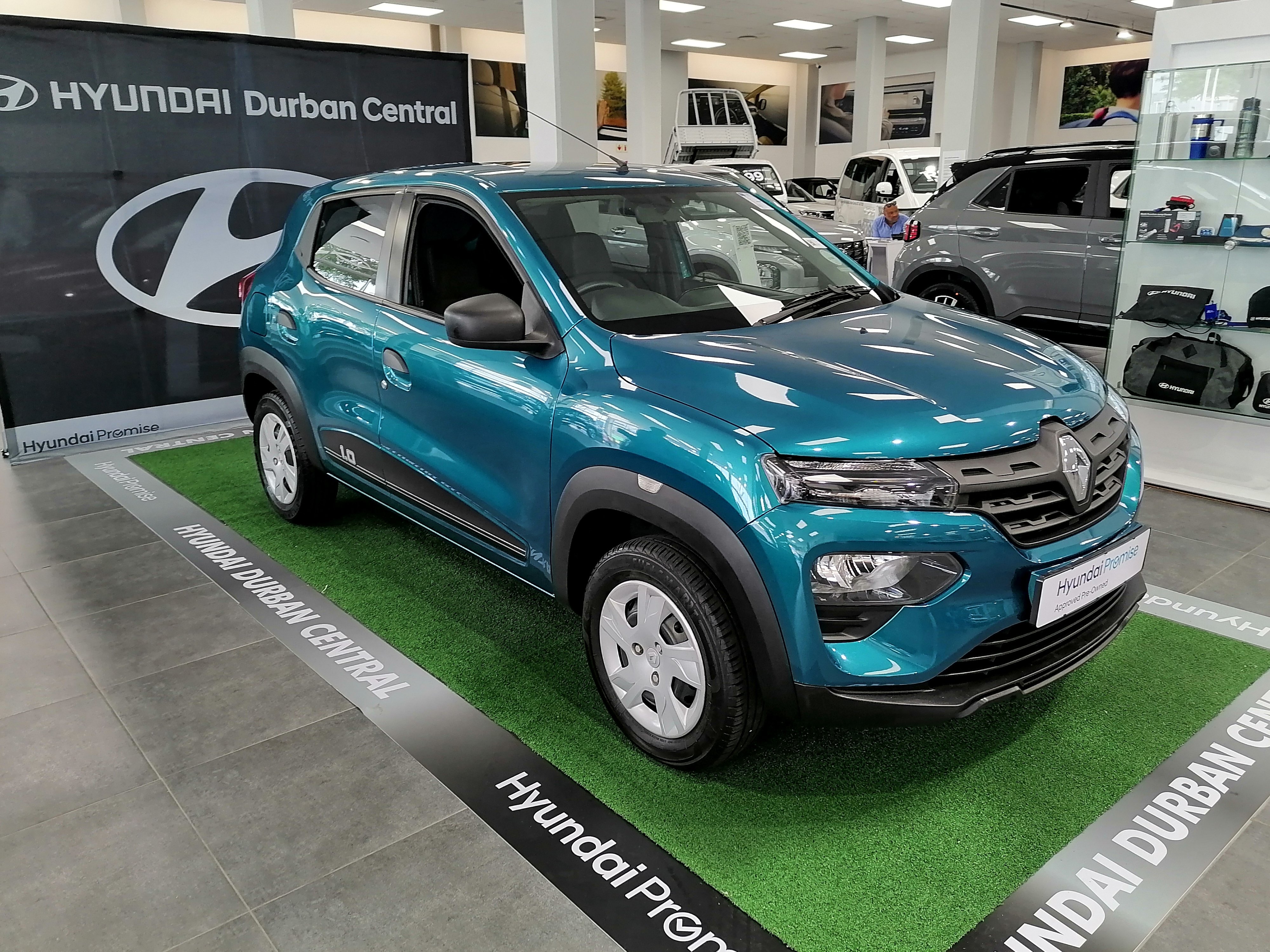 Renault Kwid 1.0 Zen 5 Door Auto