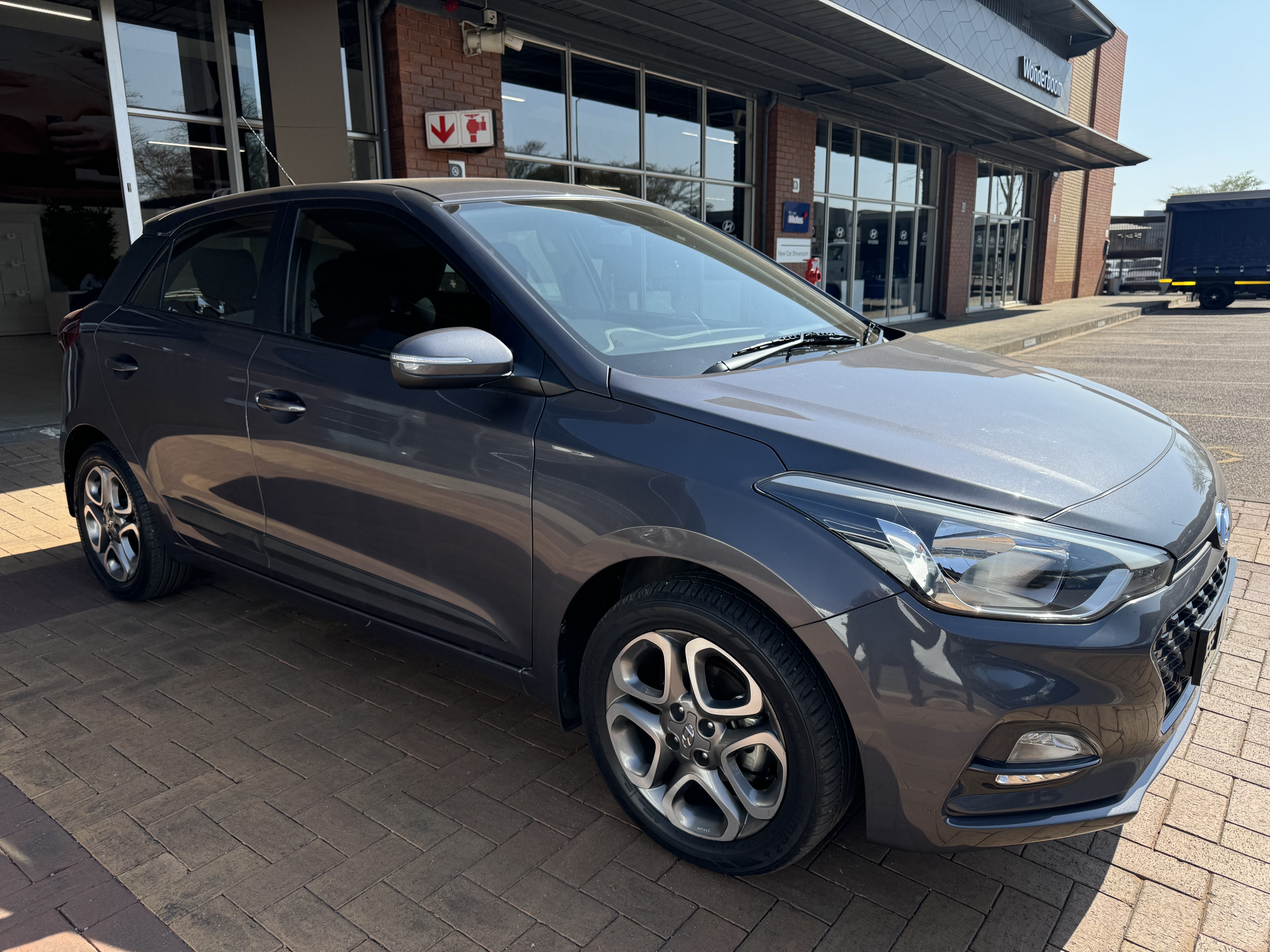 Hyundai i20 1.4 (74 kW) Fluid Auto